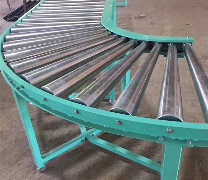 转弯辊筒输送机10
